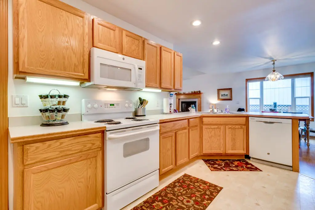 Dog-Friendly Home with Private Hot Tub - Near City Park and Beach Access