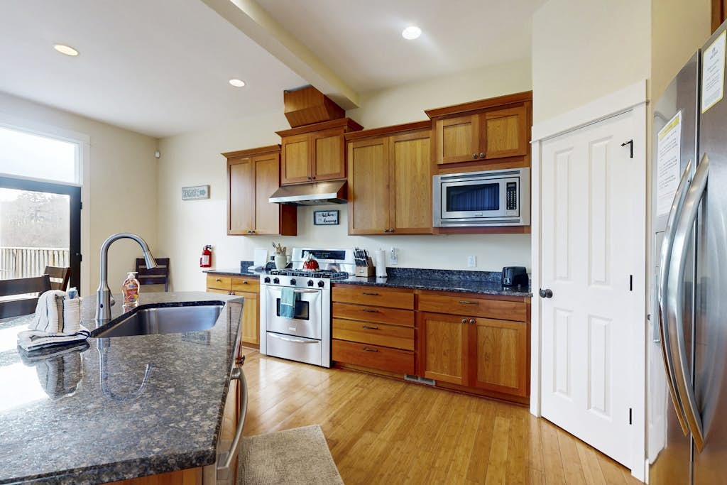 Dog-friendly and golf course-adjacent home with gas fireplace and deck