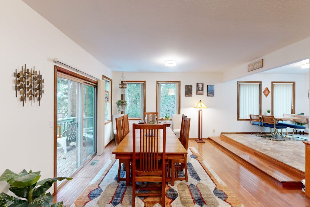 3-story home with private deck, bar & entertainment room, & W&D