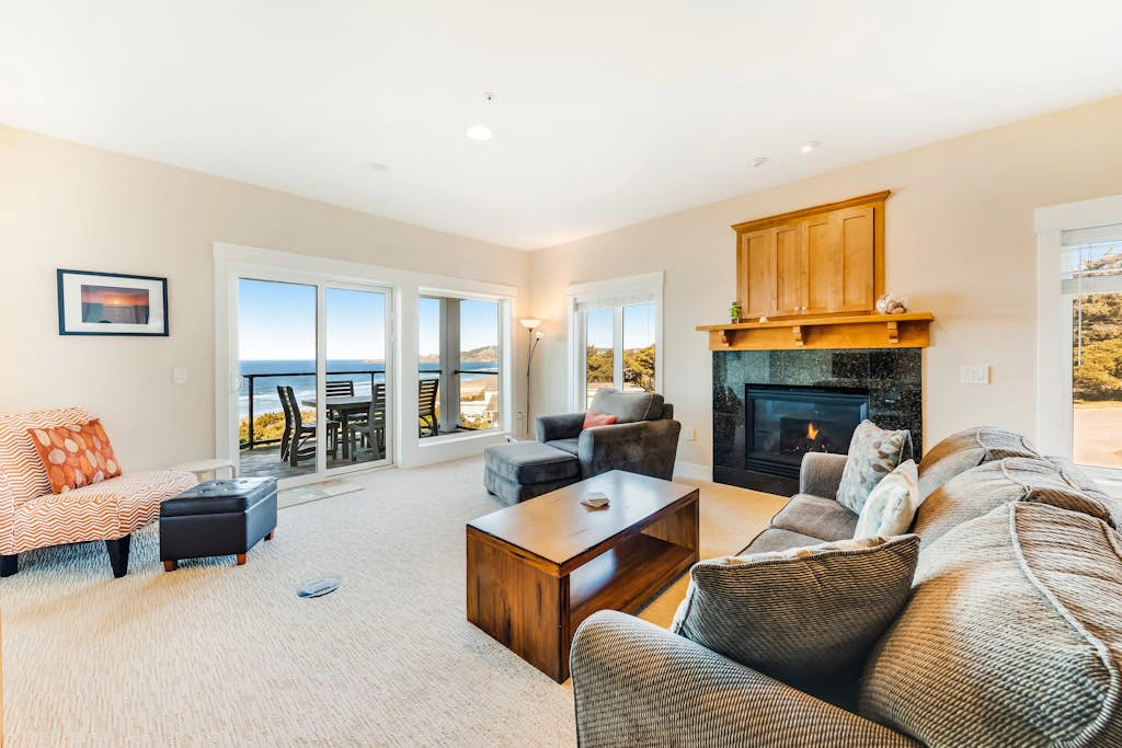 Shoreline Ridge #C303 - Penthouse Suite
