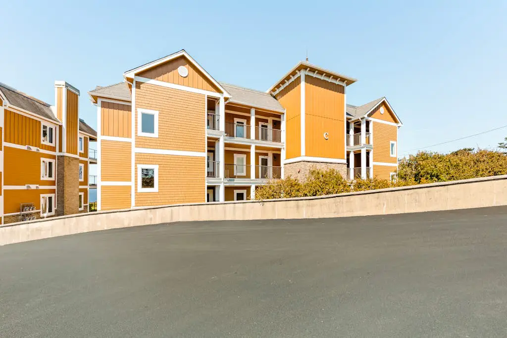 Oceanfront top floor condo with stunning views gas fireplace and grill