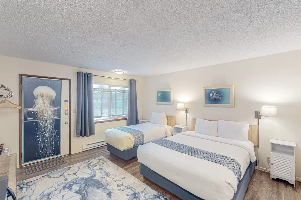 Lamplighter Inn - 105 Jellyfish Reef