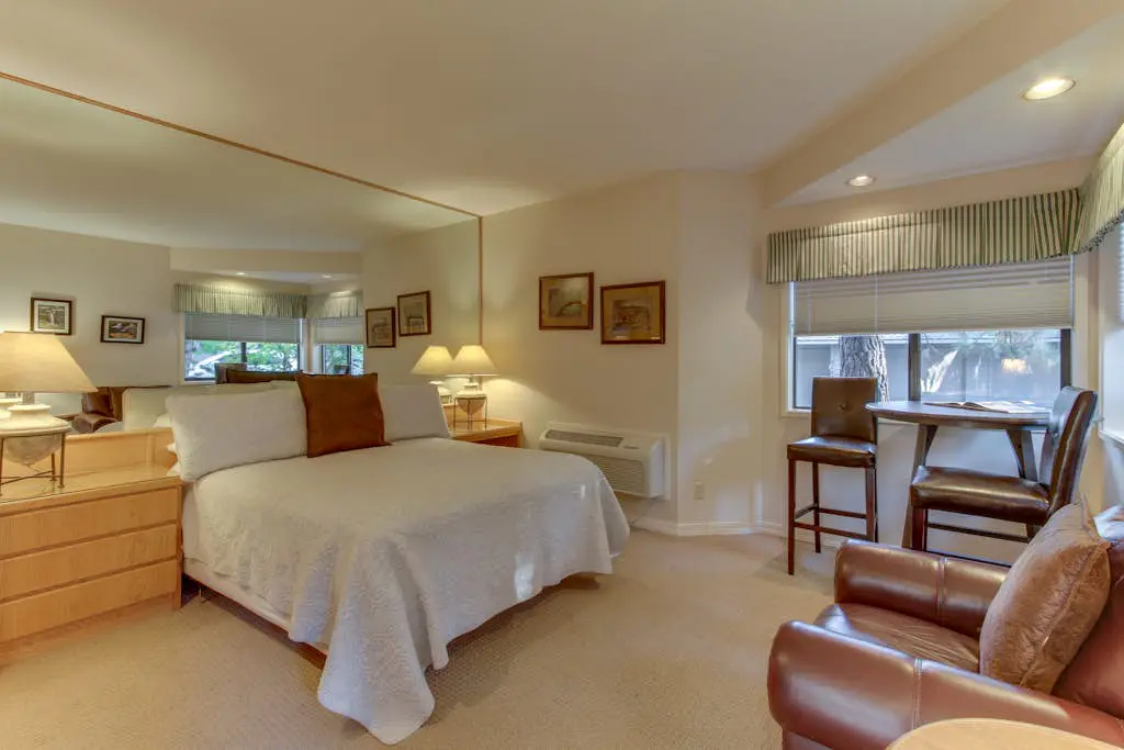 Mt Bachelor Village - Seclusion in Century West