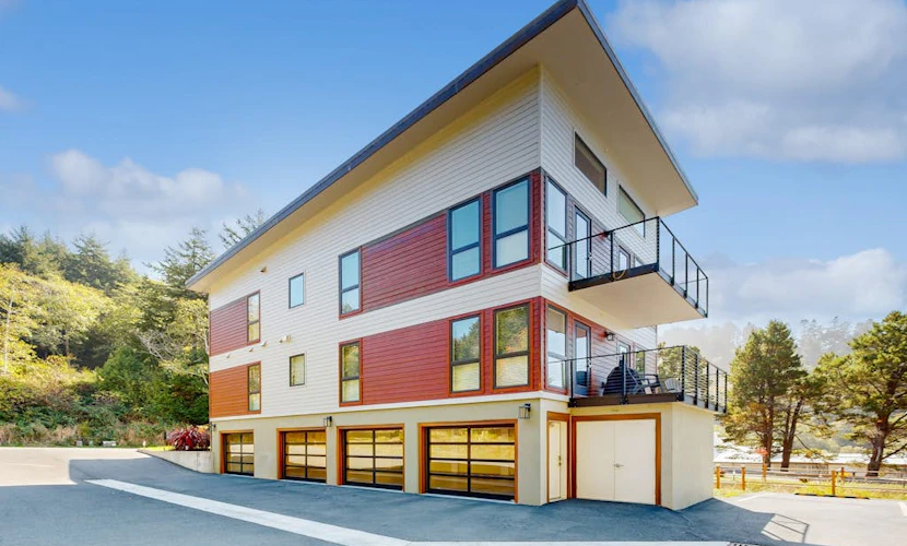 Stunner apartments with fireplace, grill, partial ocean views & partial AC