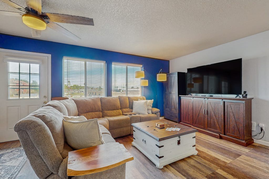 Family Friendly Coastal Getaway Townhome Near Beach & Downtown