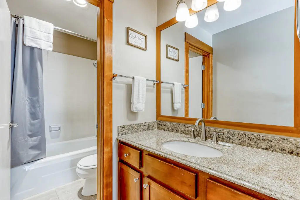 Seventh Mountain Resort Unit 713
