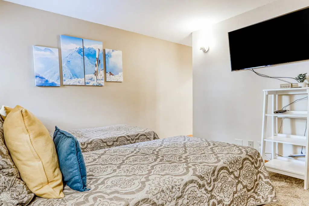 Seventh Mountain Resort Unit 713