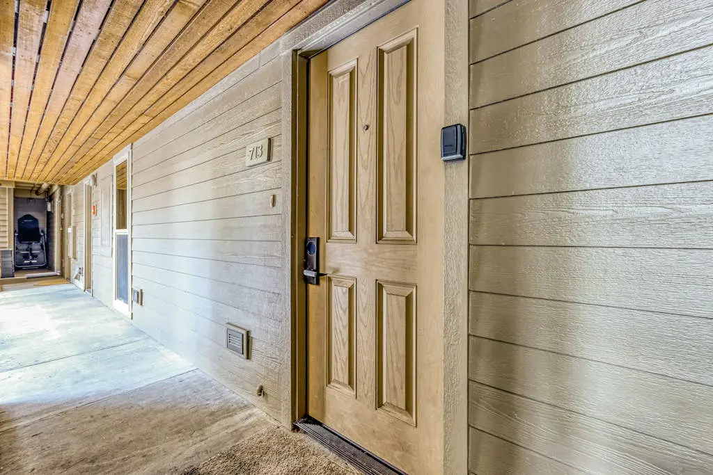 Seventh Mountain Resort Unit 713