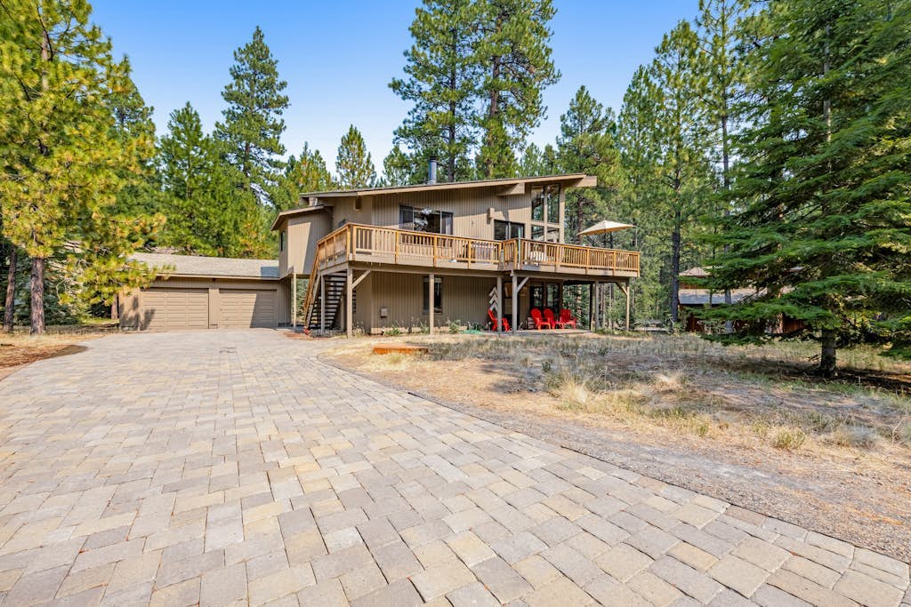 Three Sisters Hideaway | House in Black Butte Ranch with shared amenities