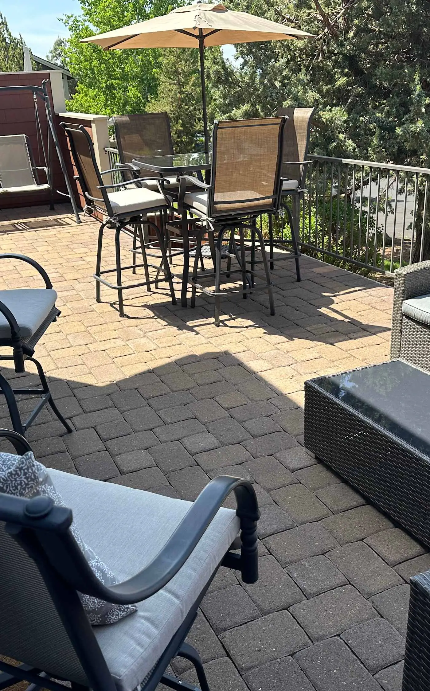 Dog-friendly townhome with mountain views, pools, hot tubs, fitness room, & W&D