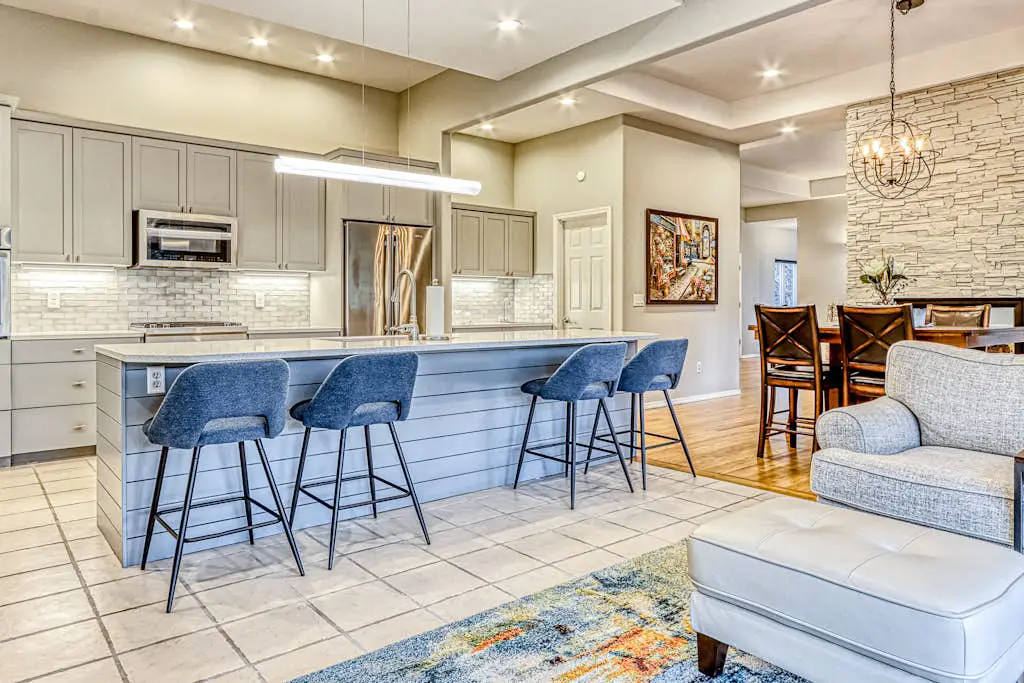 Stunning home on The Ridge Course with grill, pools, sport courts, hot tub, gym