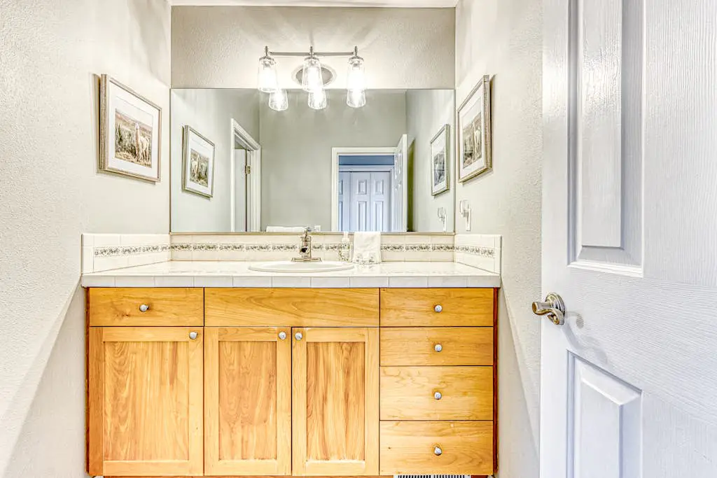 Stunning home on The Ridge Course with grill, pools, sport courts, hot tub, gym