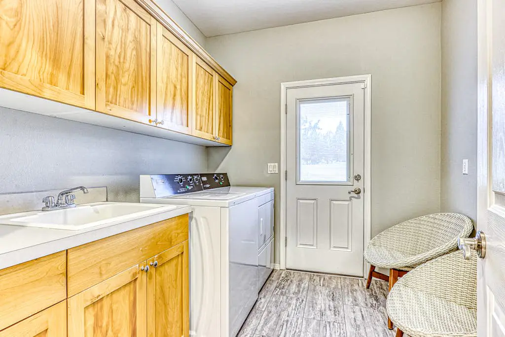 Stunning home on The Ridge Course with grill, pools, sport courts, hot tub, gym