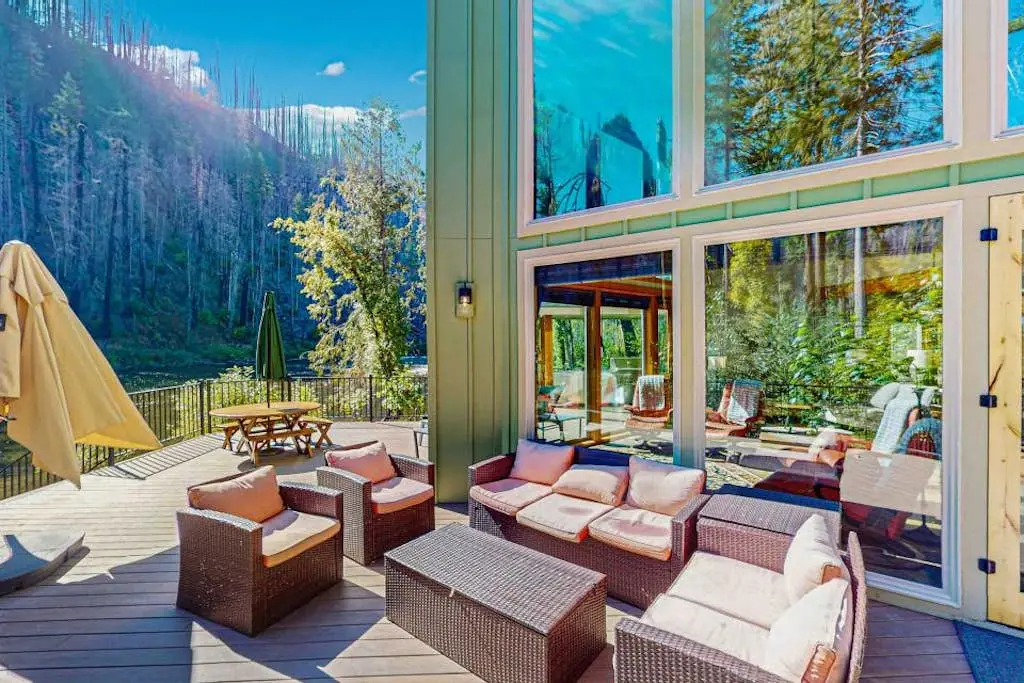The McKenzie River House