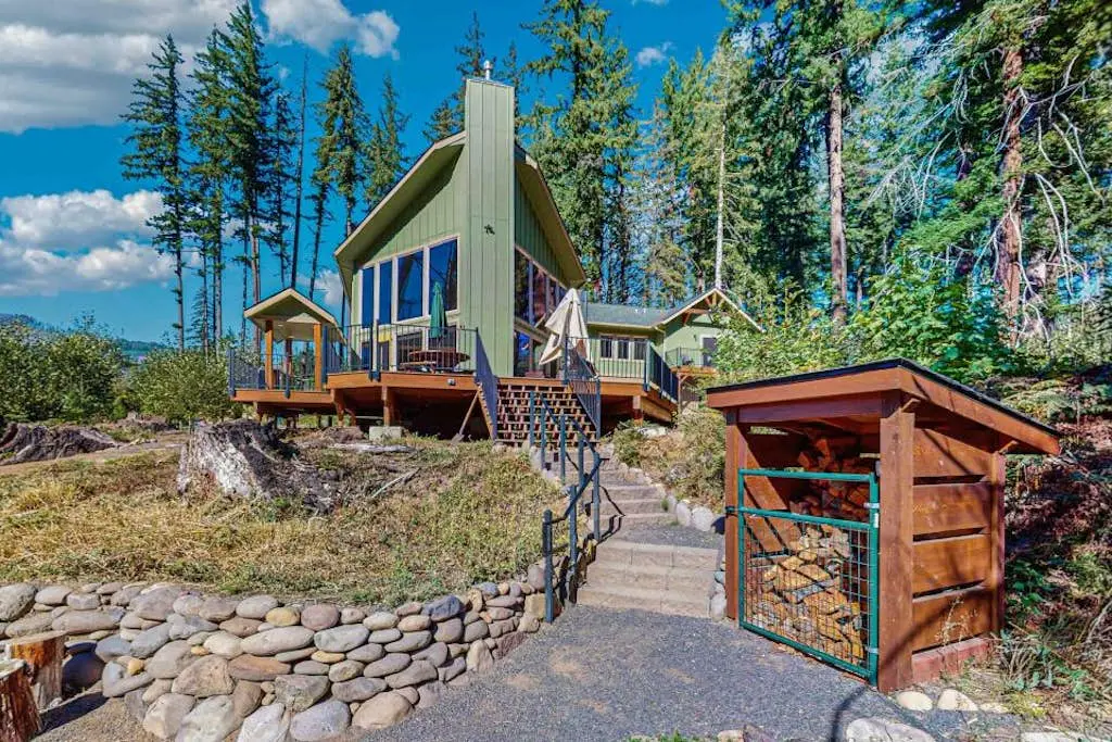 The McKenzie River House