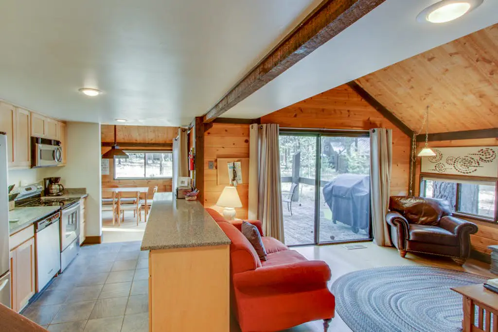 Sleek home with private hot tub & SHARC access - dog-friendly