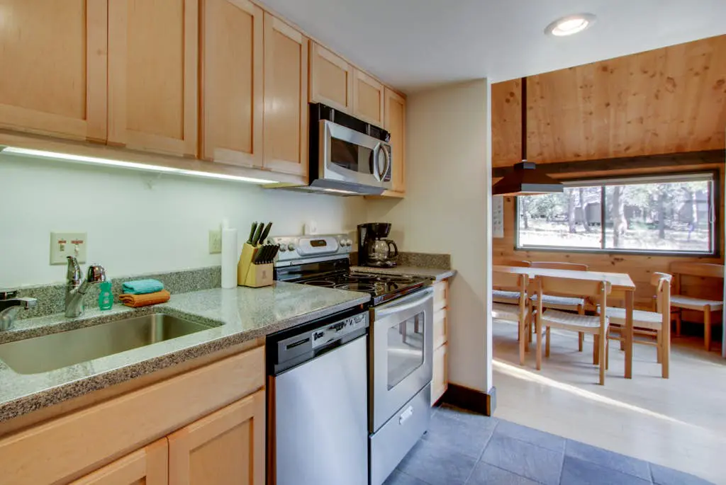 Sleek home with private hot tub & SHARC access - dog-friendly