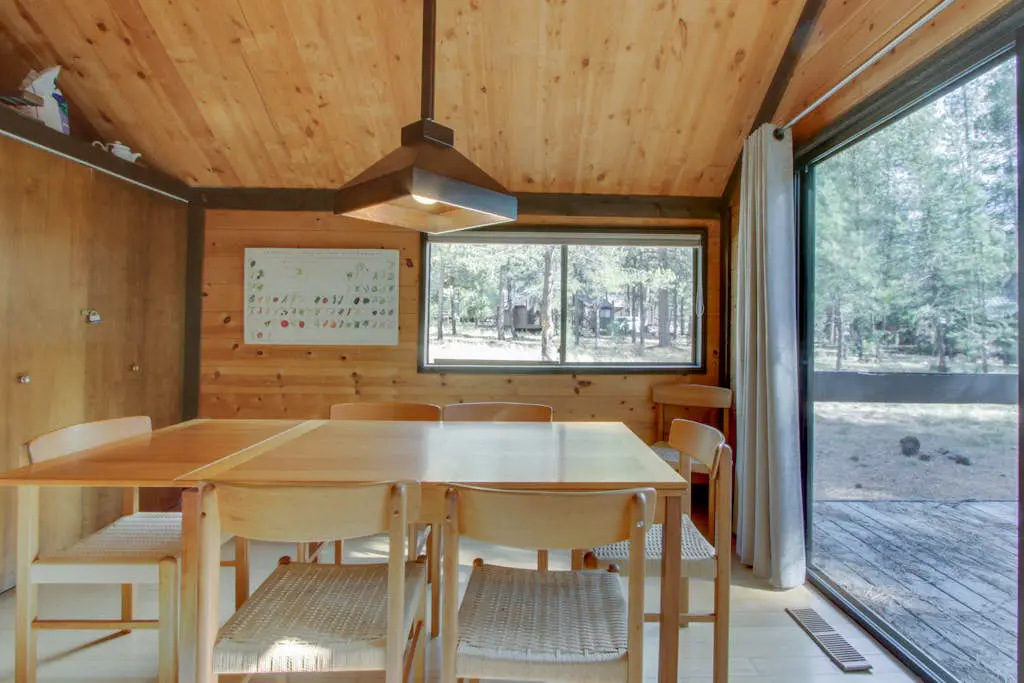 Sleek home with private hot tub & SHARC access - dog-friendly