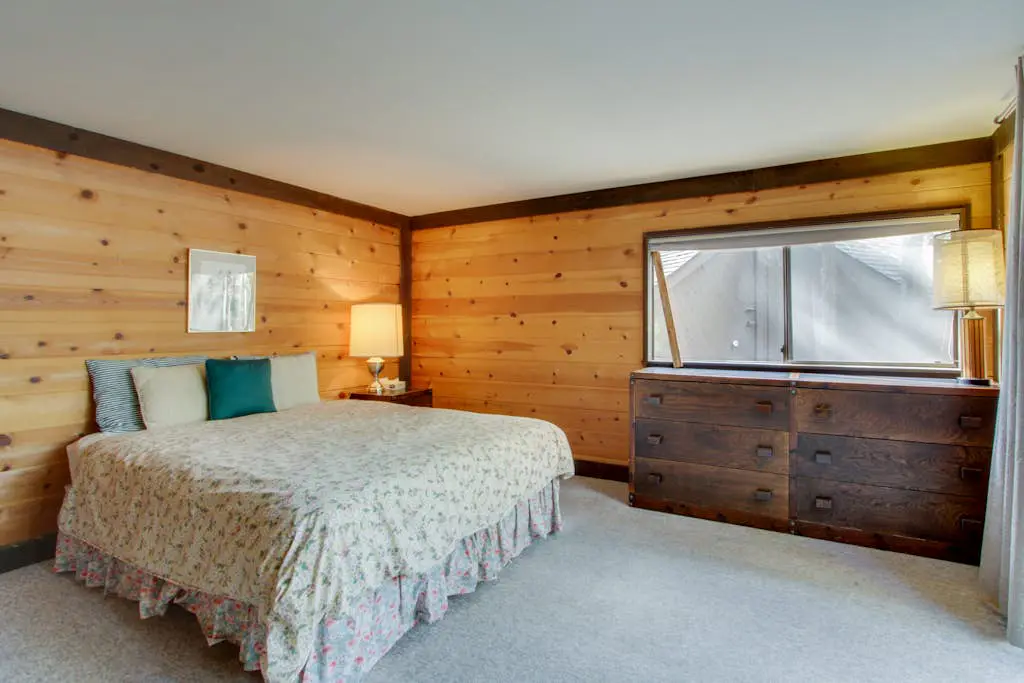 Sleek home with private hot tub & SHARC access - dog-friendly