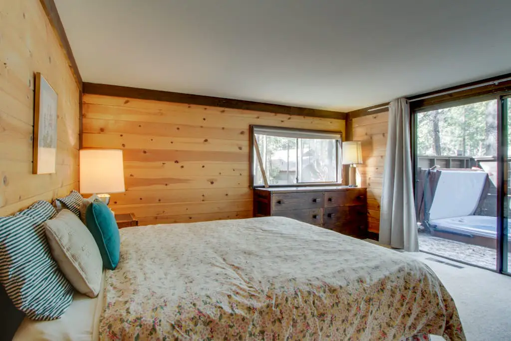 Sleek home with private hot tub & SHARC access - dog-friendly