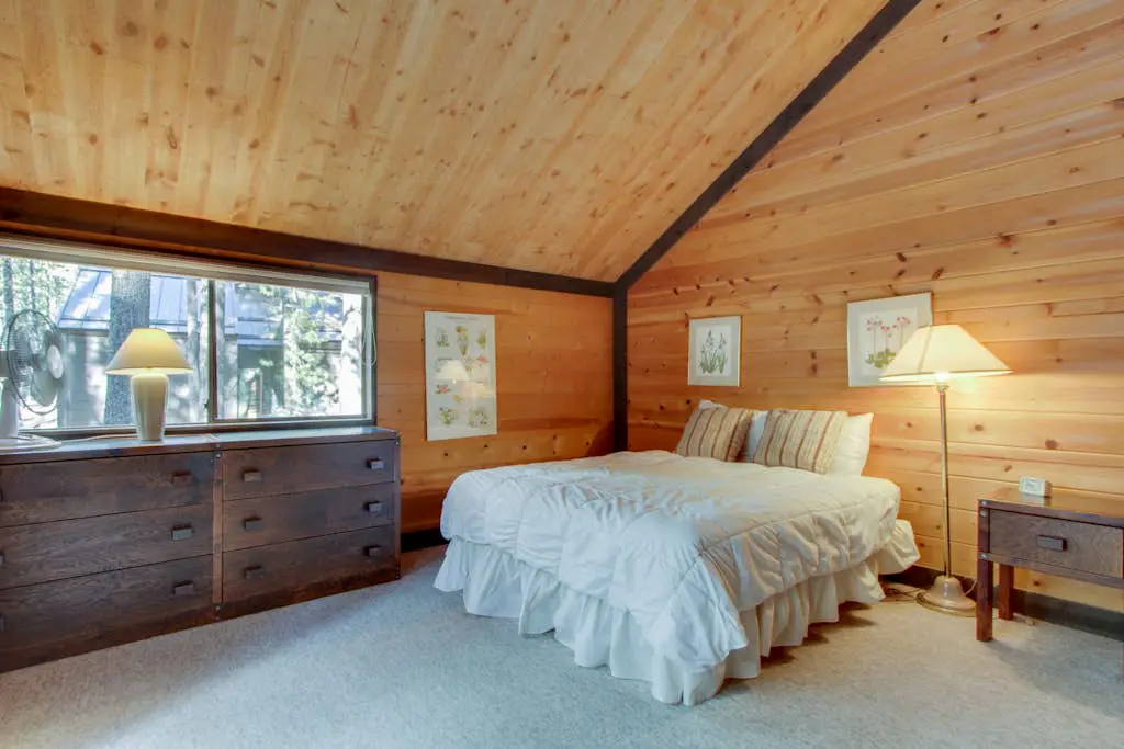 Sleek home with private hot tub & SHARC access - dog-friendly