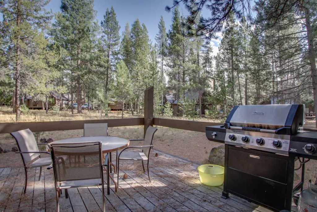 Sleek home with private hot tub & SHARC access - dog-friendly