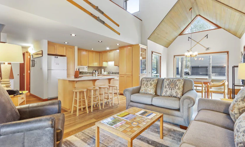 Golf Course Views, 1/2 Mile to the Village - Includes SHARC Access