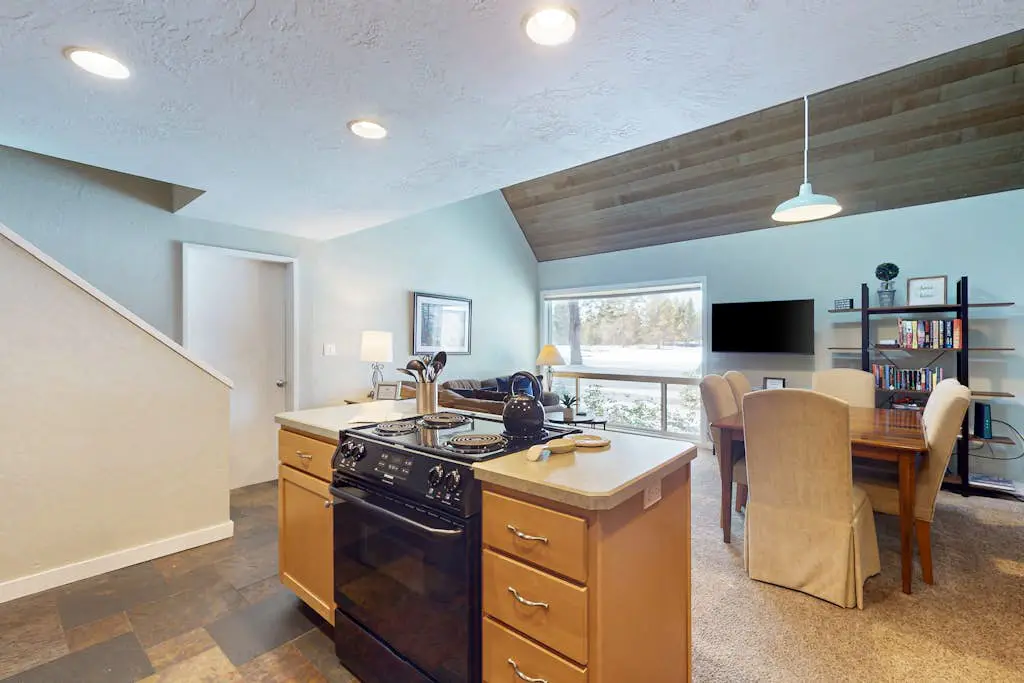 Dog-friendly Sunriver Condo with Great Location & View, SHARC Passes