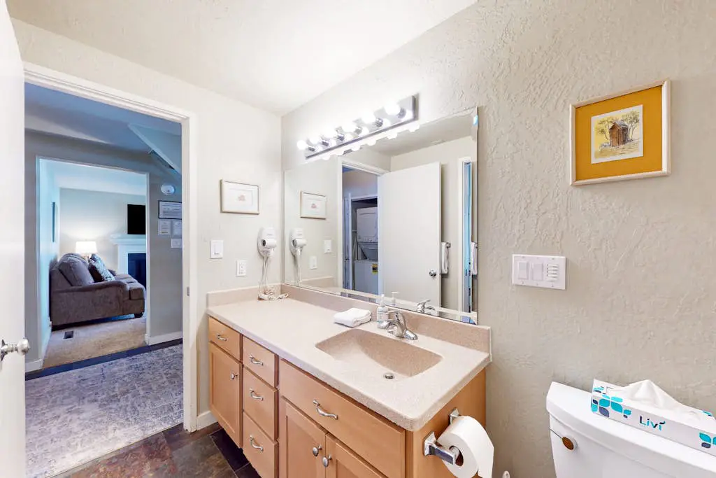Dog-friendly Sunriver Condo with Great Location & View, SHARC Passes