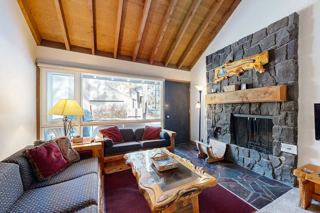 Sunriver Condo with Private Hot Tub, WiFi,