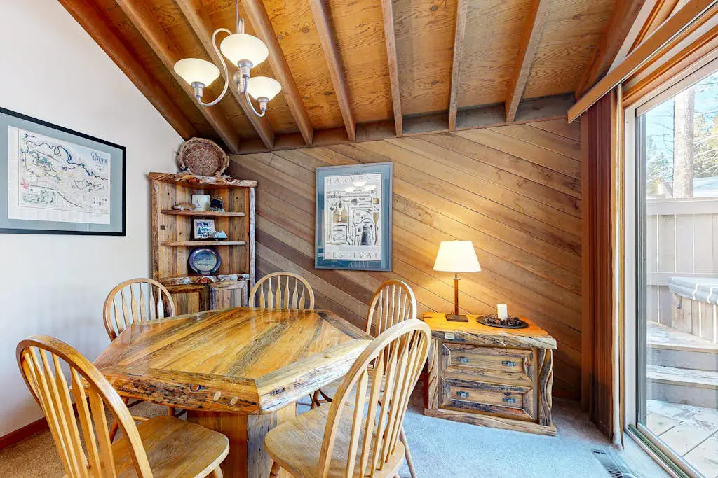 Sunriver Condo with Private Hot Tub, WiFi,