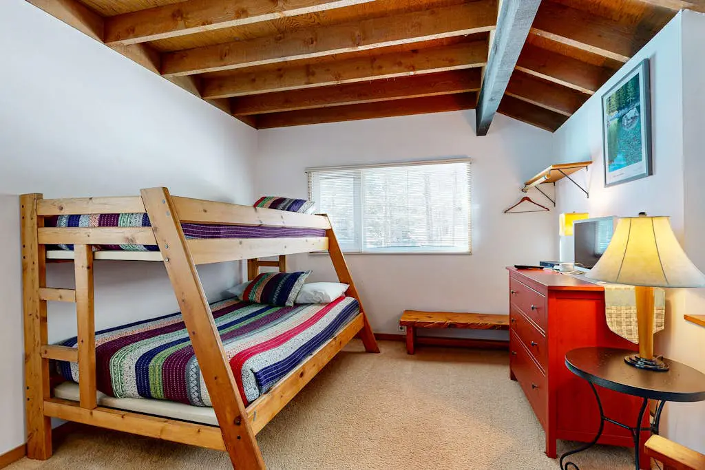 Sunriver Condo with Private Hot Tub, WiFi,