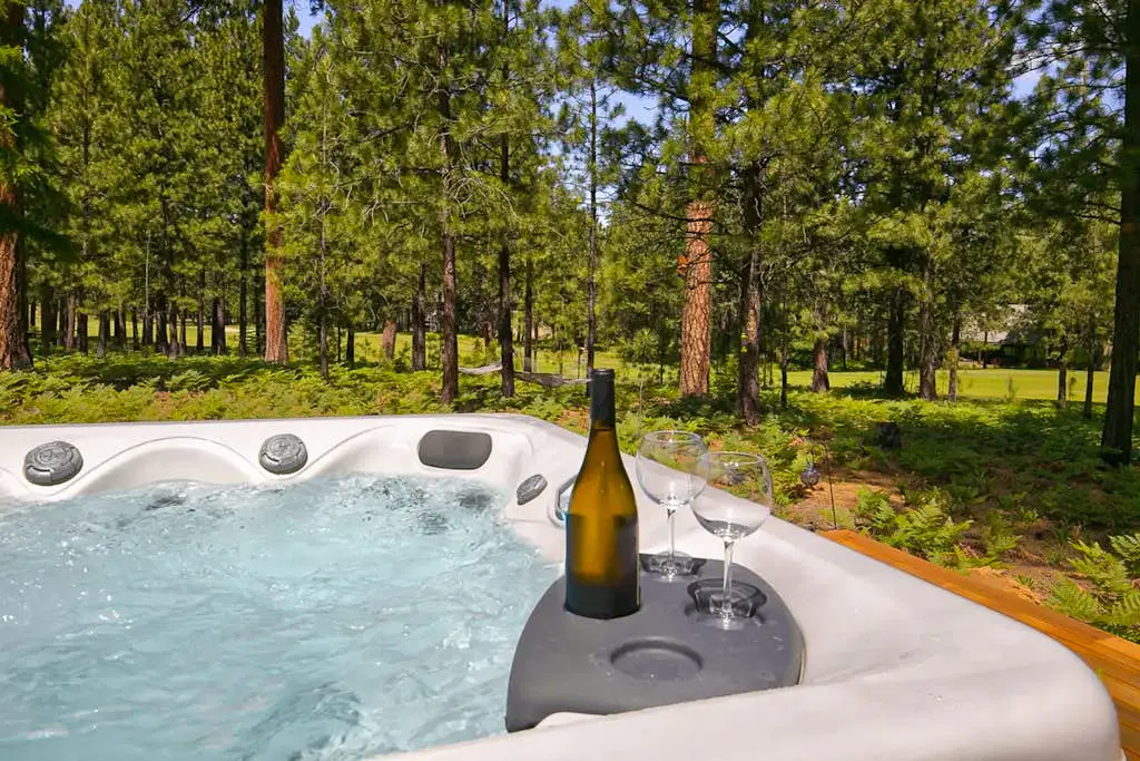 A modern mountain retreat designed for gathering, comfort and connection