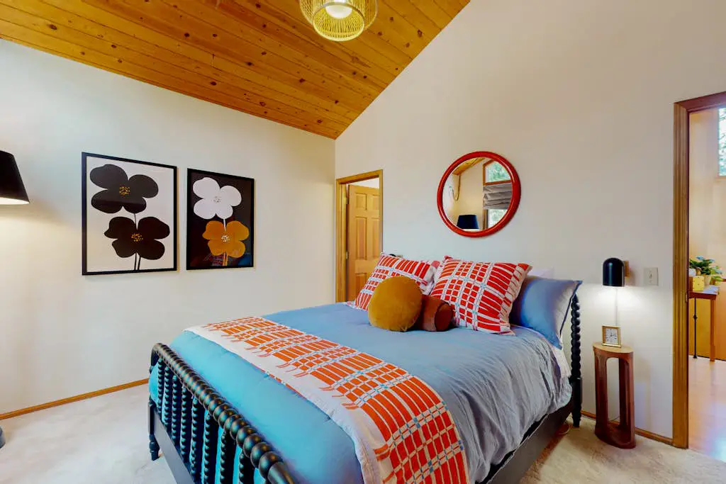 A modern mountain retreat designed for gathering, comfort and connection
