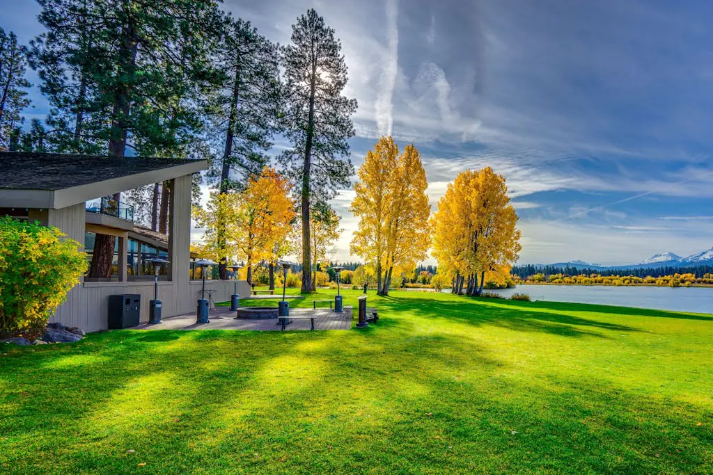 A modern mountain retreat designed for gathering, comfort and connection
