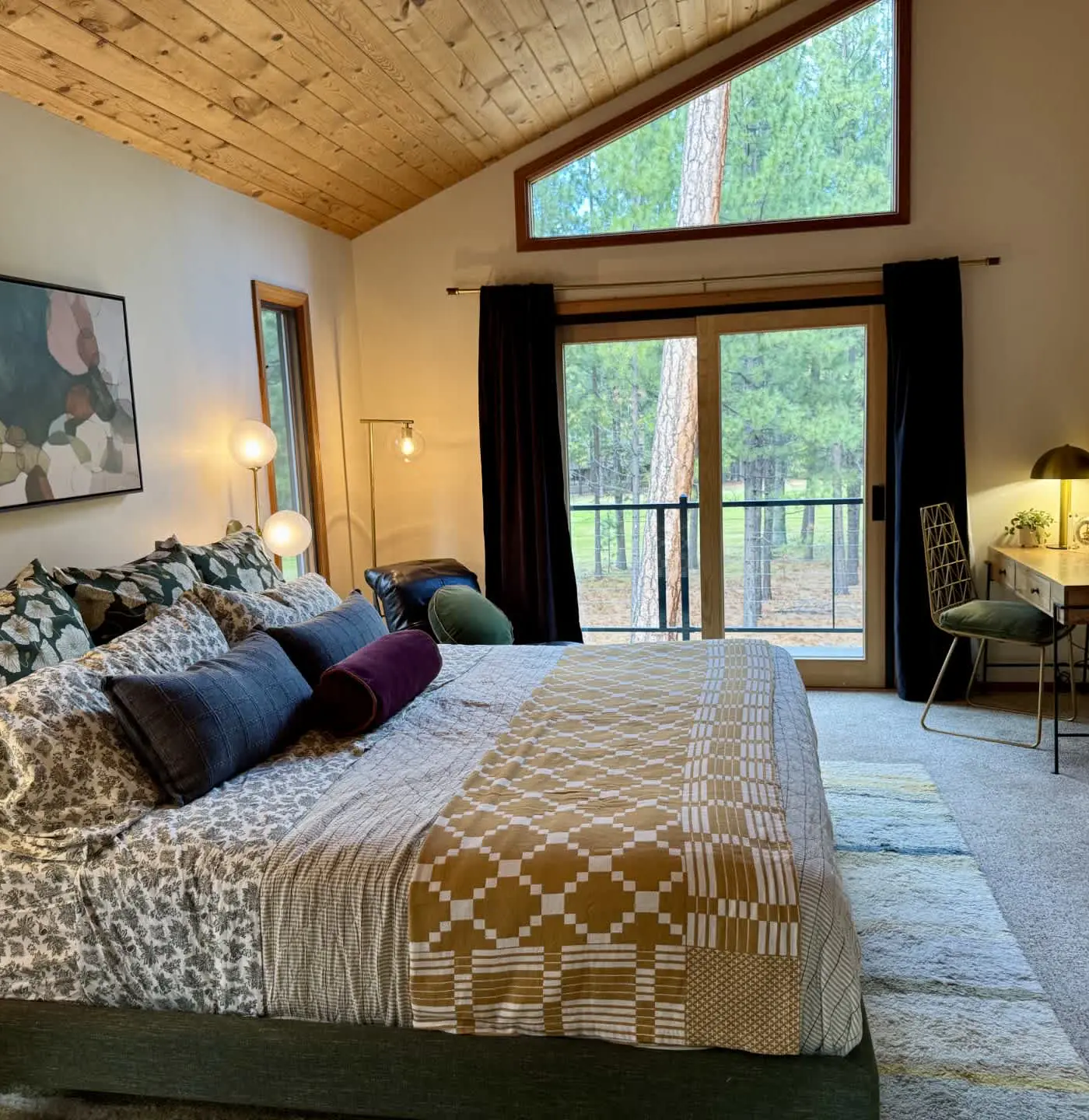 A modern mountain retreat designed for gathering, comfort and connection