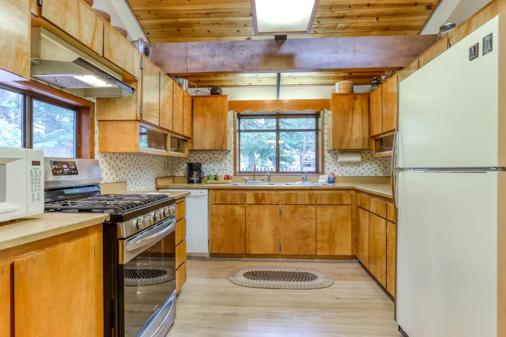 Dog-Friendly Cabin Close to the Village - SHARC Passes Included