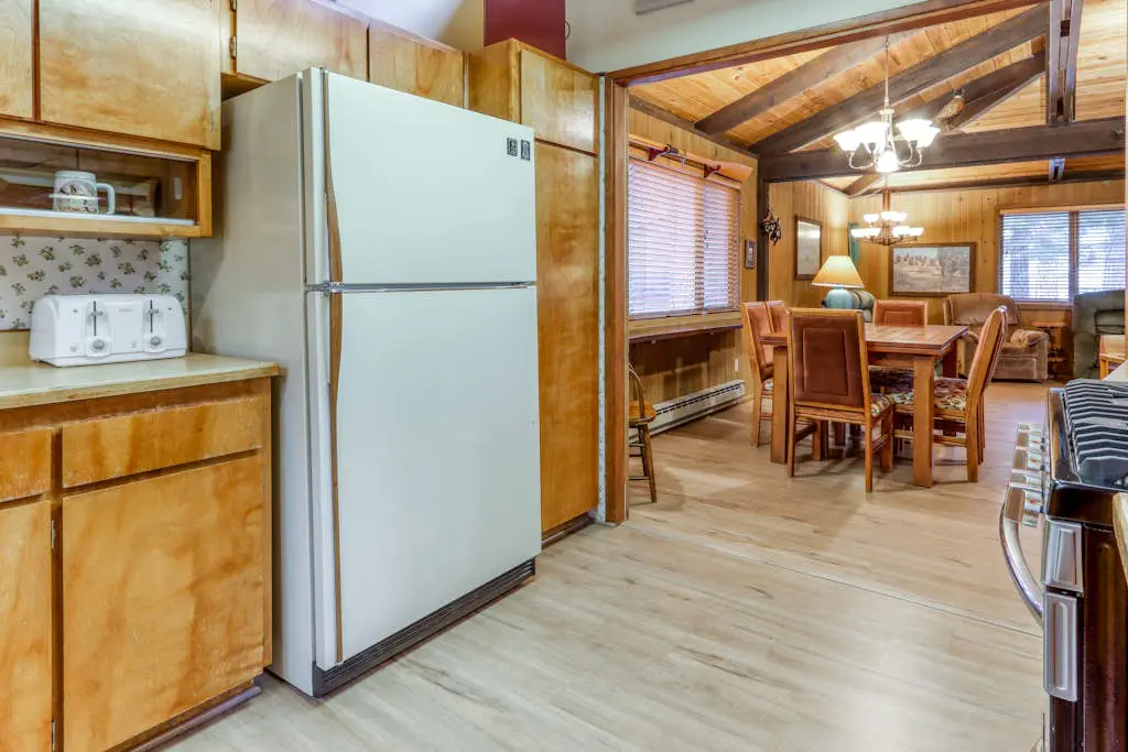 Dog-Friendly Cabin Close to the Village - SHARC Passes Included