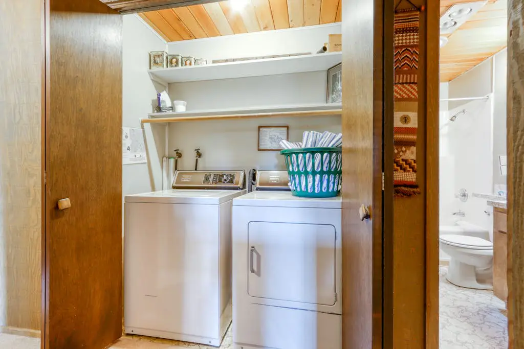 Dog-Friendly Cabin Close to the Village - SHARC Passes Included