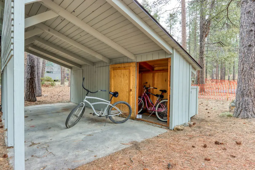 Dog-Friendly Cabin Close to the Village - SHARC Passes Included