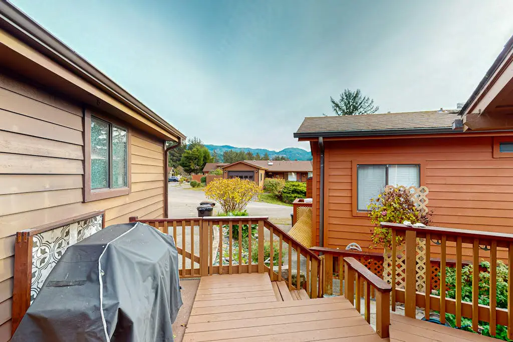 Oceanfront home with private hot tub, walls of glass & spectacular view