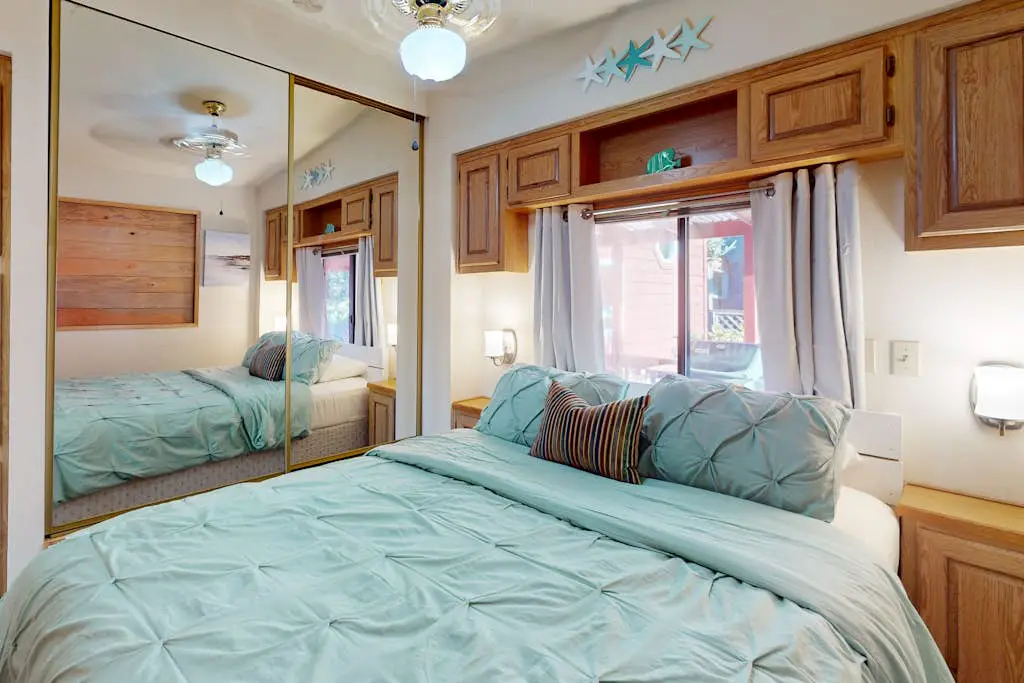 Ocean view retreat with nautical interior, grill, games, & AC