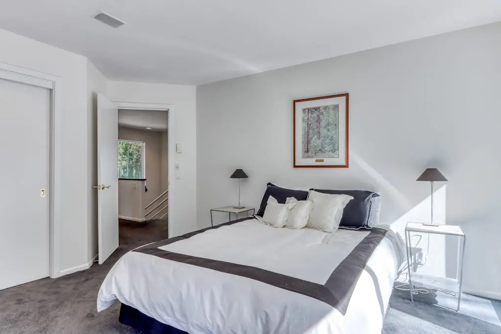Stylish & secluded home with a washer&dryer, fireplace, & resort amenity access