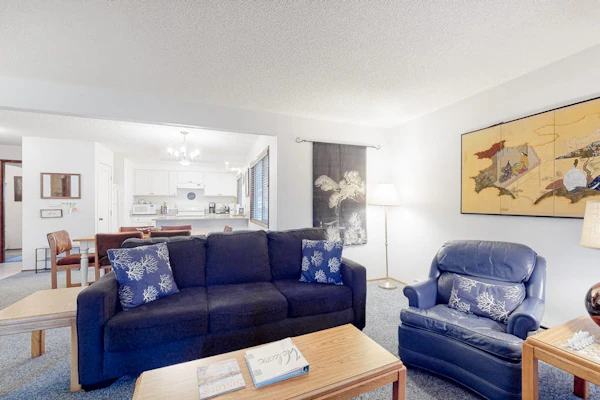 Delightful escape near downtown with shared pool & hot tub, rec room, & large deck