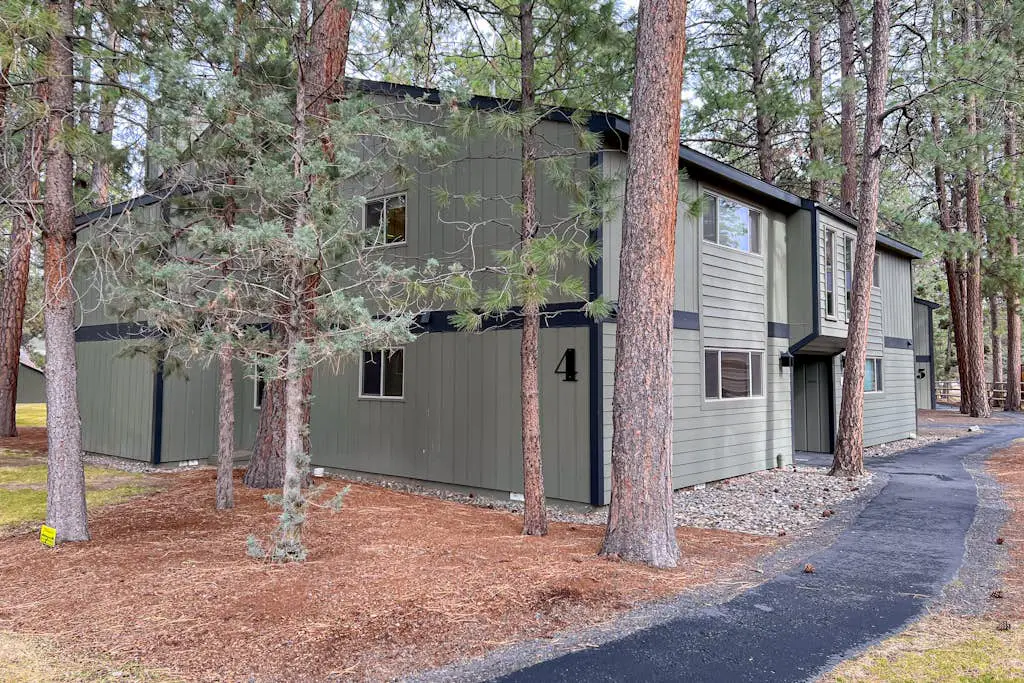 Fourth Sister Hideaway