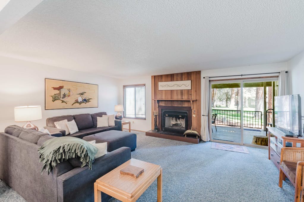 Delightful escape near downtown with shared pool & hot tub, rec room, & large deck