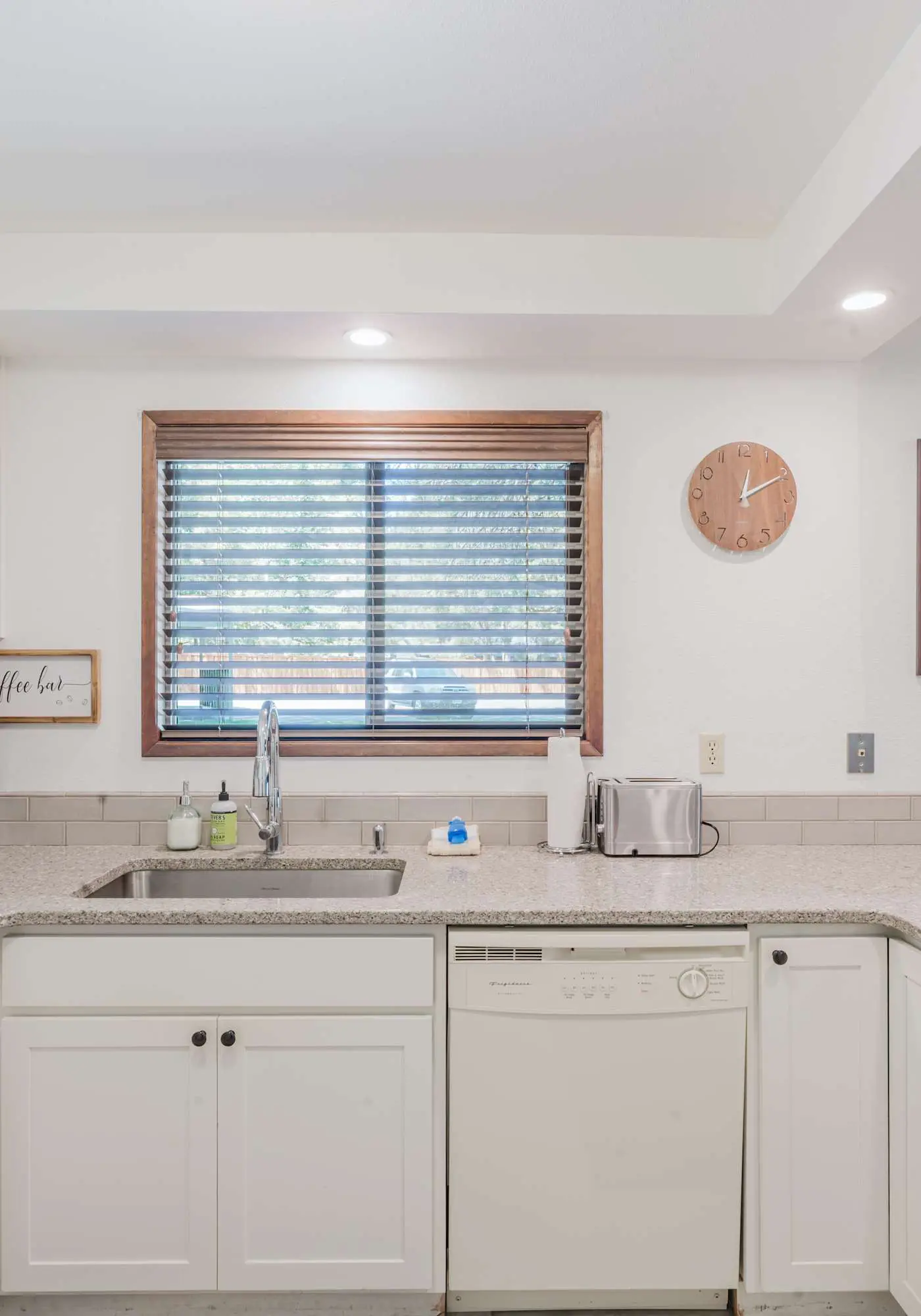 Delightful escape near downtown with shared pool & hot tub, rec room, & large deck