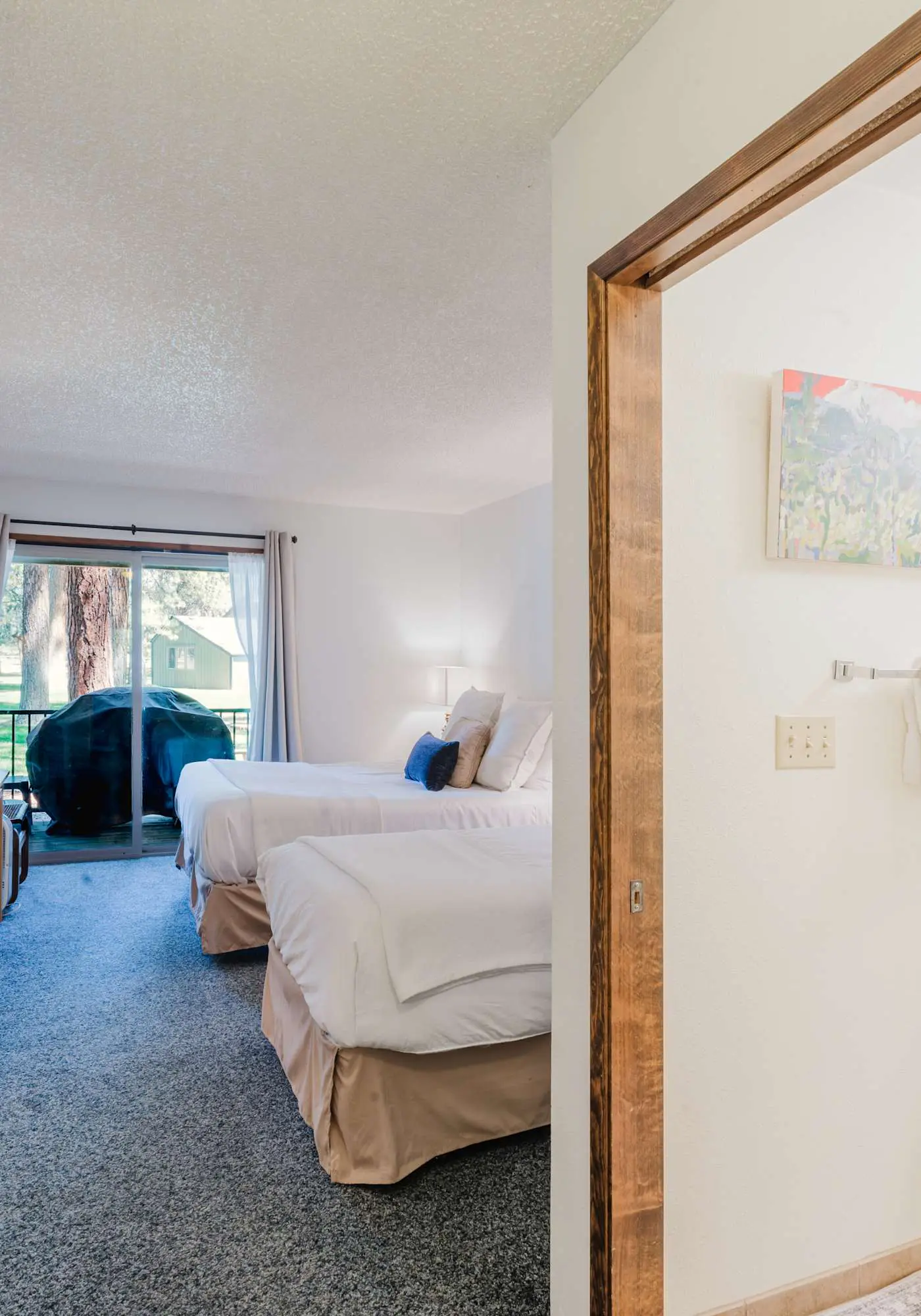 Delightful escape near downtown with shared pool & hot tub, rec room, & large deck
