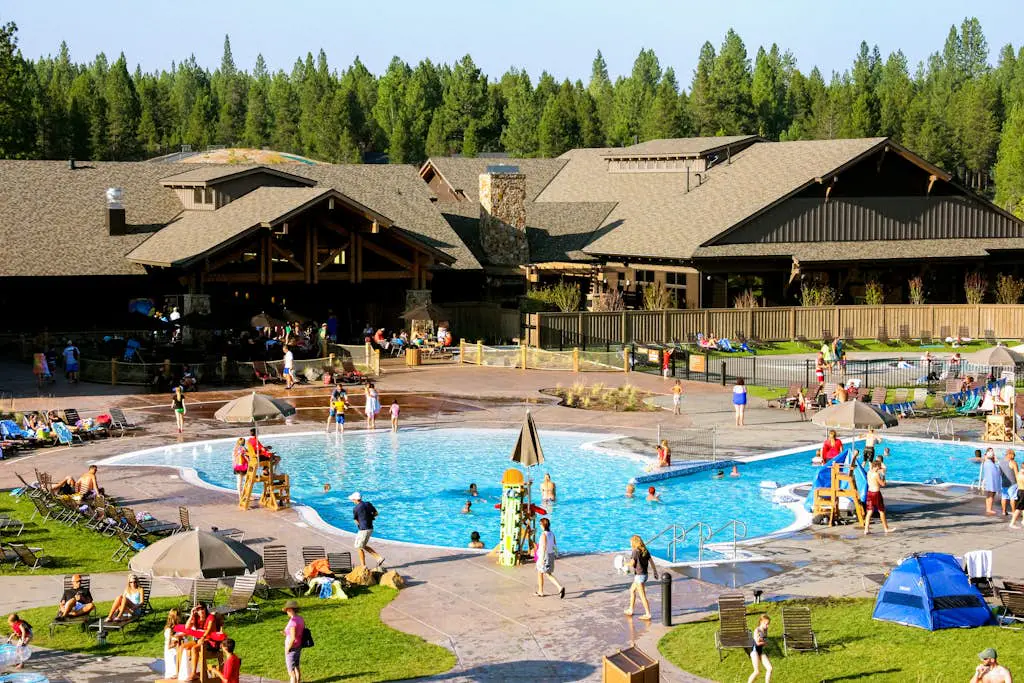 Vintage mountain home with private hot tub & SHARC access - dogs welcome