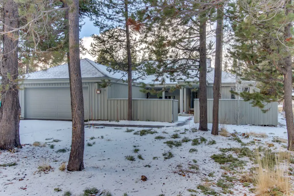 Vintage mountain home with private hot tub & SHARC access - dogs welcome